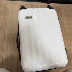 【格安】スバルディング スーツケース（白）引越しのためお譲りしますの画像