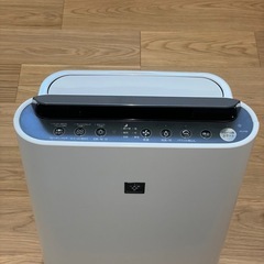シャープ製 加湿空気清浄機 KC-F50-W ホワイトの画像
