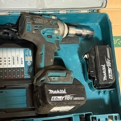 マキタ　充電式インパクトレンチ　TW300D TONEソケット付きフルセット！！の画像