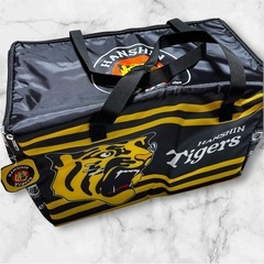 【新品未使用】 阪神タイガース 保冷バッグ 28cm×46cm 大容量の画像