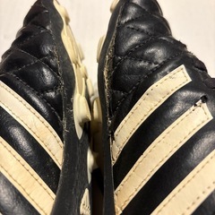 無料　訳あり　adidasスパイク　22.5cmの画像