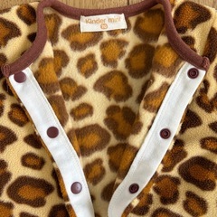 【美品】kinder mini ヒョウ柄ロンパース フリース 70サイズの画像