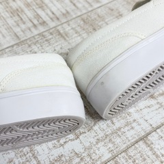 NIKE スリッポン ホワイト 24cm 洗浄済みの画像