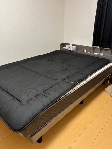 ダブルベッド 引き渡し者決定致しました