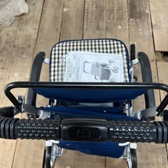 . 【未使用】座面＆荷物入れ付シルバーカー（アルミ製・防雨）の画像