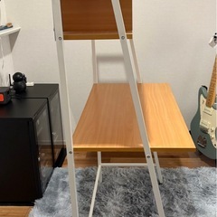 パソコンデスクの画像