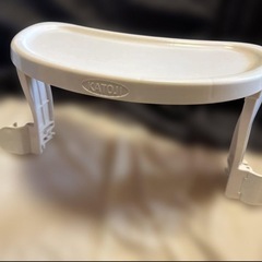 Ingenuity ベビーチェア 青色&豆イス用テーブルセットの画像