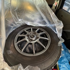 軽自動車用のスタッドレスタイヤの画像