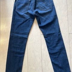 ヤヌーク　ジーンズの画像