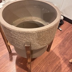 観葉植物用　鉢プランタースタンドつきの画像