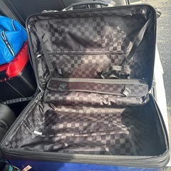 本日3/18のみ掲載スーツケース 3-4泊程度 ネイビー 鍵なしの画像