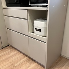 パモウナ　キッチンボードの画像