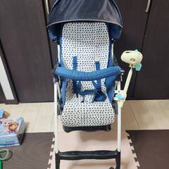 ベビーカー　アプリカ　0円　日傘をさせる傘スタンド付き　一部に難あり　の画像