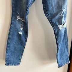 Universal Thread　レディース　ハイライズスキニー　ダメージデニムの画像