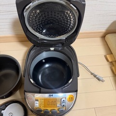 炊飯器の画像