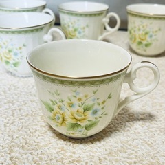 コップ お花柄の画像