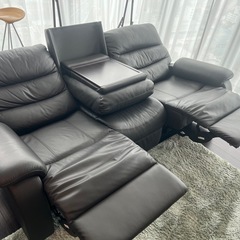 ニトリ　電動リクライニングソファの画像