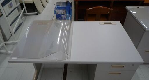 ① オフィスデスク 幅120cm グレー系 引き出し付き カギ付属 事務机 片袖デスク OAデスク オフィス家具 オフィス 事務所 会社 苫小牧西店