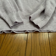 薄紫　淡いパープル　Vネック　薄手ニット　　サマーニット　　Mサイズの画像