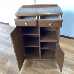 アンティーク風キャビネット【町田市再生家具】253720の画像