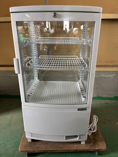 美品　4面ガラス冷蔵庫63ℓ