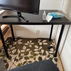 【無料】デスク＋チェアセット IKEAの画像