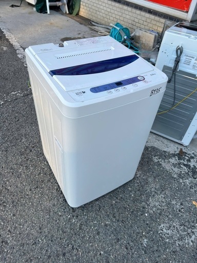NO B935?福岡市内配送設置無料✨?ヤマダ電機オリジナル　全自動電気洗濯機　(5.0kg) HerbRelax YWM-T50A1