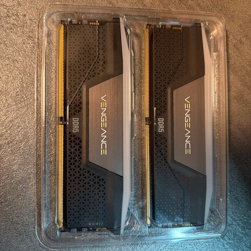 Corsair CMH32GX5M2B6000C40 (DDR5 PC5-48000 16GB 2枚組)