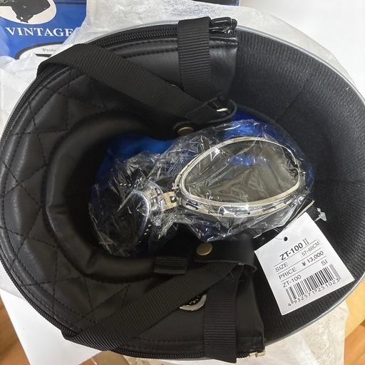 未使用ZESTヘルメット