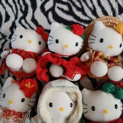 (特価)世界のキティーちゃん　ぬいぐるみ　美品の画像