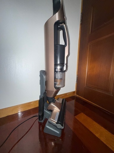 急募‼️23日迄限定出品  HITACHI 充電式掃除機 PV-B300H