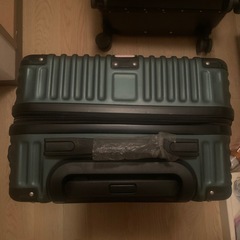 スーツケースの画像