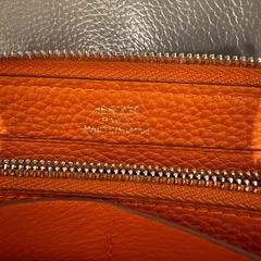 オレンジのレディース財布（Hデザイン）の画像