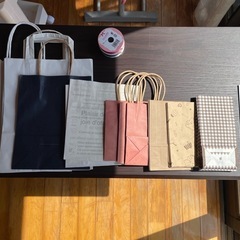 ミニハンガー・紙袋・カード類まとめての画像