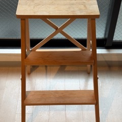 IKEA 木製ステップツール　インテリアの画像