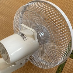 取引中！美品 2018年  壁掛扇風機 おおたけ リモコンの画像