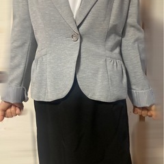 オフィスカジュアル スーツセットの画像