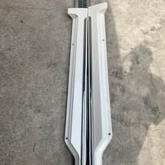 ZRR80　サイドステップ左右　
サイドスカートの画像