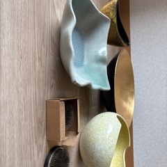 花器と剣山の画像