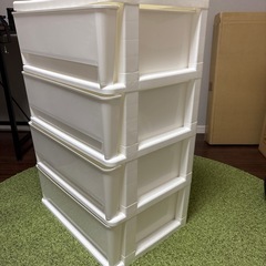 衣装ケースの画像