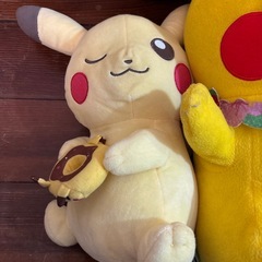 ピカチュウ　ぬいぐるみの画像