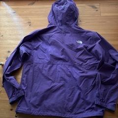 ノースフェイス　ナイロンパーカー　Mサイズの画像