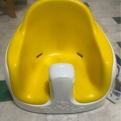 バンボ　Bumbo テーブル付きの画像