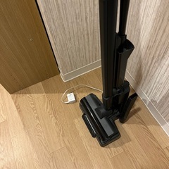 受け渡し相手確定。キャンセルがあれば、順番にご対応いたします。アイリスオーヤマ コードレス掃除機（充電スタンド付） の画像