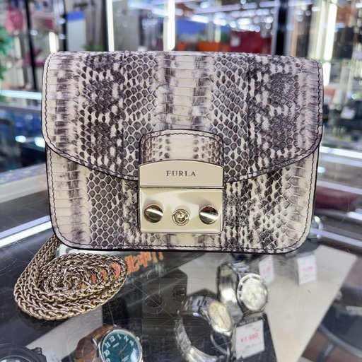☆ドリーム荒牧店☆FURLA フルラ パイソン柄 チェーンバッグ メトロポリス　