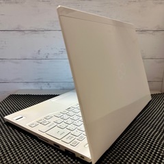 ⭐️第8世代 爆速💫【Windows11_25H2✨】富士通 LIFEBOOK UH90 B3 /2018年製/13.3㌅/Core i7 1.8GHz (4.0GHz)/4ｺｱ8ｽﾚｯﾄﾞ/メモリ8GB/SSD(M.2)256GB/タッチパネル機能☝️/新品400万画素Webカメラ付属/最新Microsoft Office 2024搭載/バッテリー良好🔋✨の画像