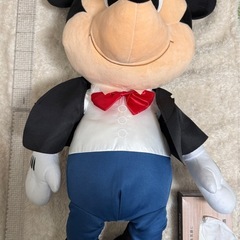 ミッキー　大きなぬいぐるみ　の画像