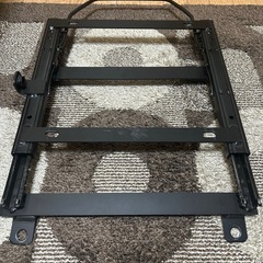 na.ncロードスター用 シートレール 右側 RH 中古の画像