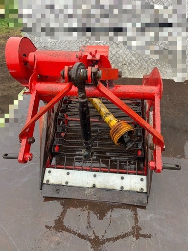 ニプロ 掘取機 D-551 （H） 芋 甘藷 野菜 根菜 収穫 トラクター用 作業幅約550mm 掘り取り ジョイント付 中古 配送可