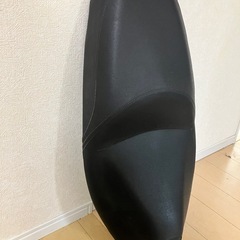 中古美品　マジェスティS 純正シートの画像